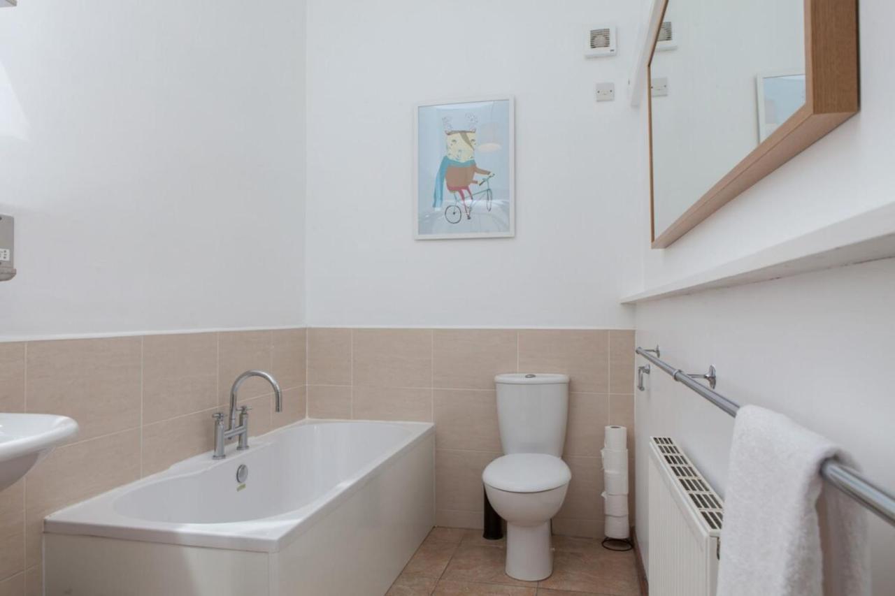 Amazing 4 Bedroom Just Off The Meadows * Édimbourg