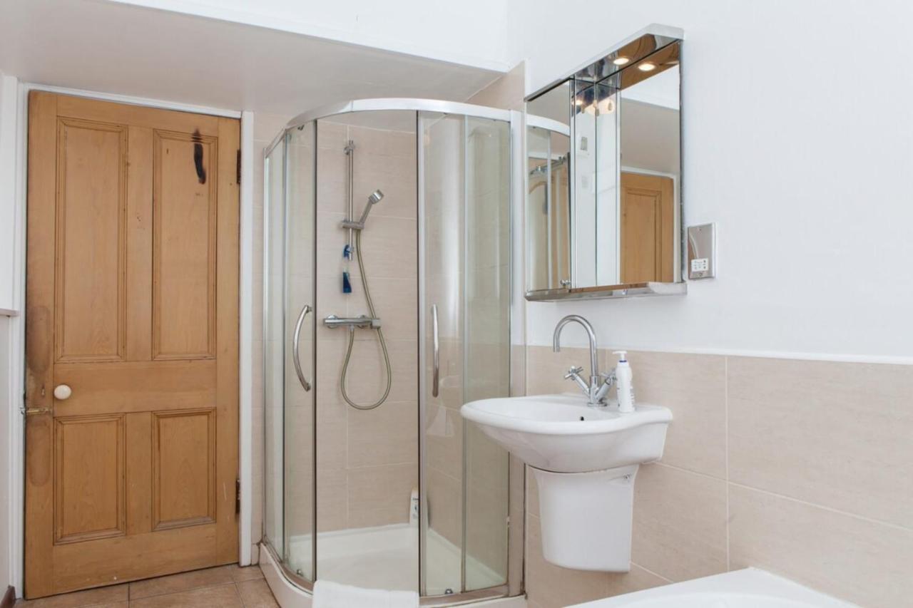 Amazing 4 Bedroom Just Off The Meadows Appartement Édimbourg